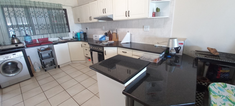 2 Bedroom Property for Sale in Hibberdene KwaZulu-Natal