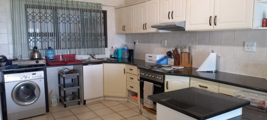 2 Bedroom Property for Sale in Hibberdene KwaZulu-Natal