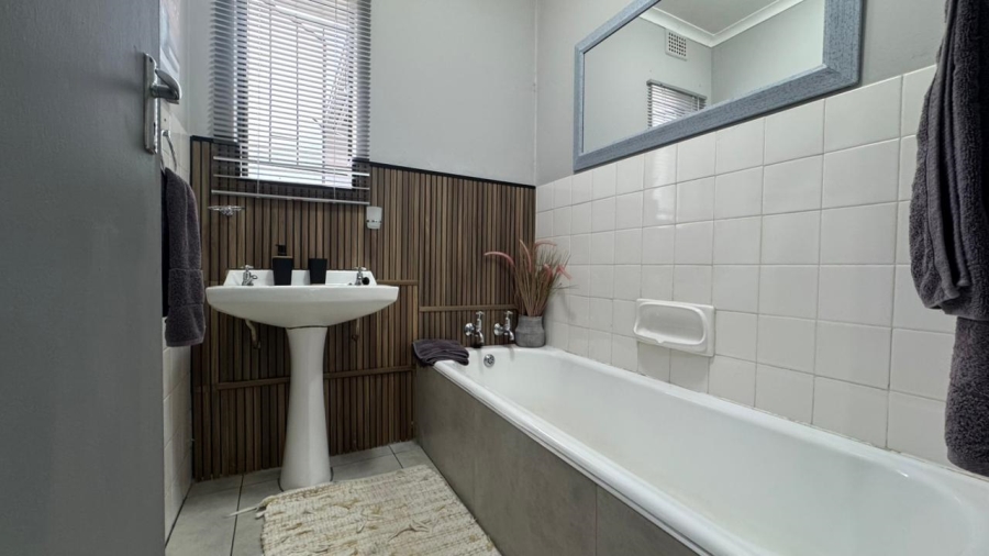 3 Bedroom Property for Sale in Amiel Park KwaZulu-Natal