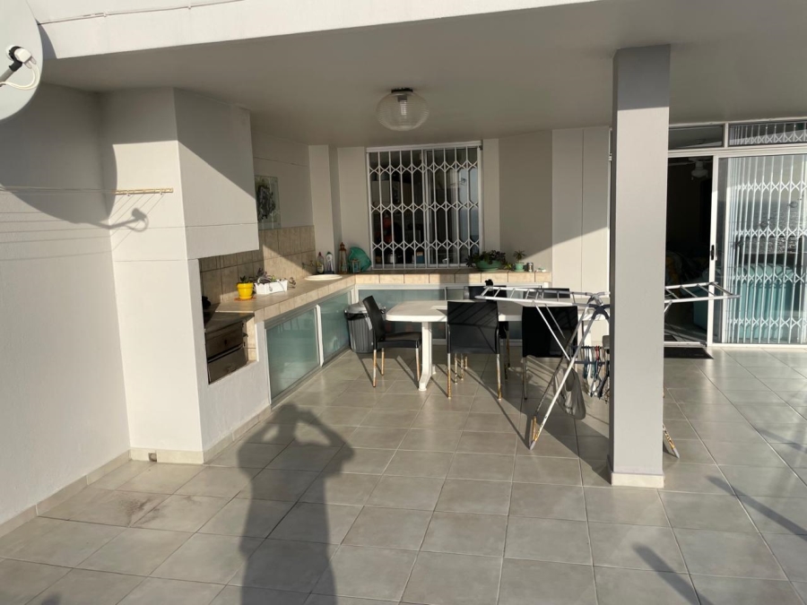 4 Bedroom Property for Sale in Margate KwaZulu-Natal