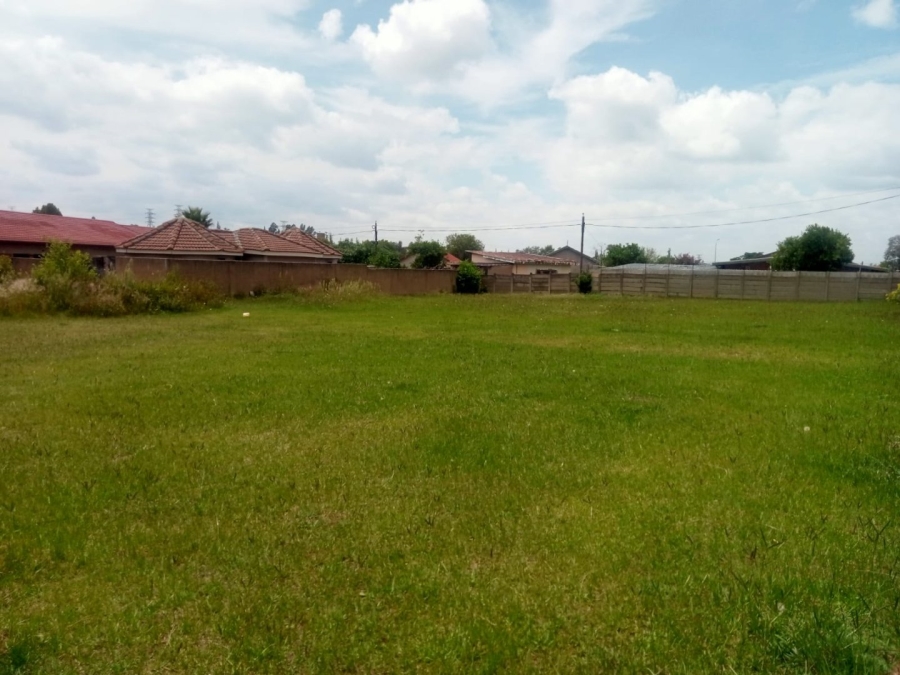 Commercial Property for Sale in Pioneer Park KwaZulu-Natal