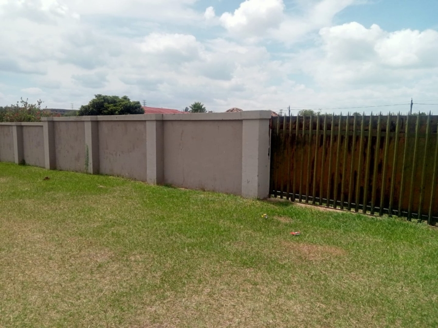 Commercial Property for Sale in Pioneer Park KwaZulu-Natal