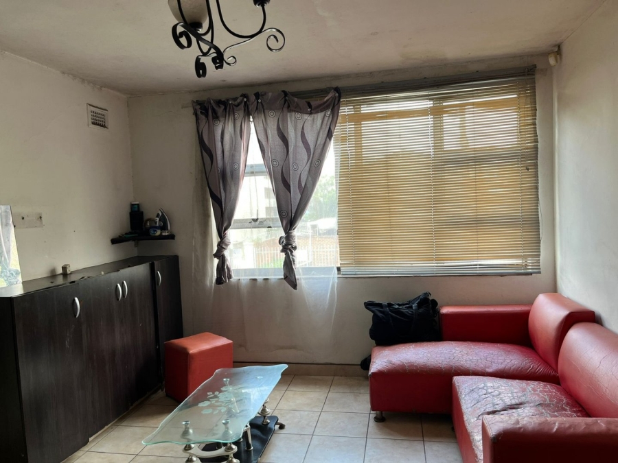 1 Bedroom Property for Sale in Fields Hill KwaZulu-Natal