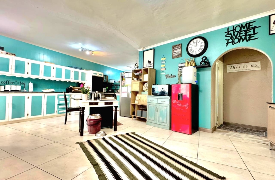 4 Bedroom Property for Sale in Aviary Hill KwaZulu-Natal