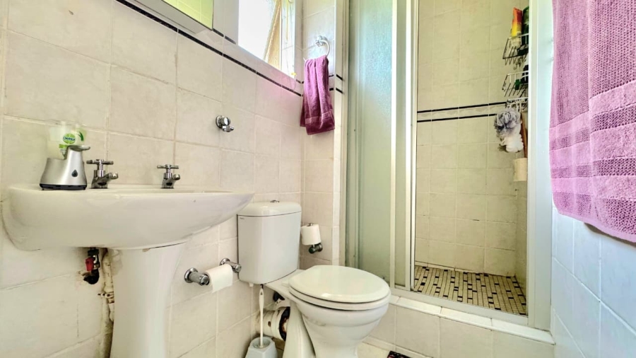 4 Bedroom Property for Sale in Aviary Hill KwaZulu-Natal