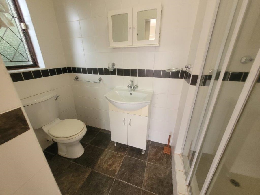 3 Bedroom Property for Sale in Umtentweni KwaZulu-Natal