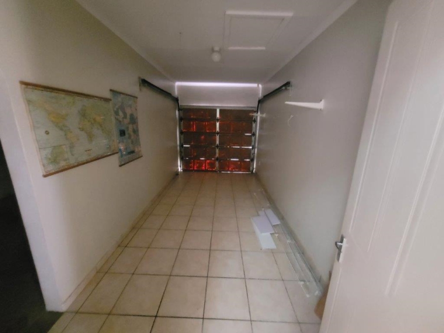 3 Bedroom Property for Sale in Umtentweni KwaZulu-Natal