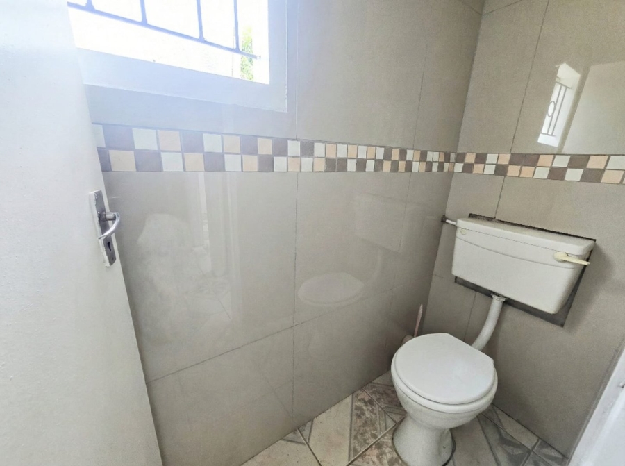 To Let 2 Bedroom Property for Rent in Glen Hills KwaZulu-Natal