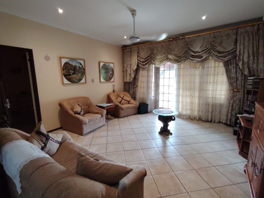 3 Bedroom Property for Sale in Umtentweni KwaZulu-Natal