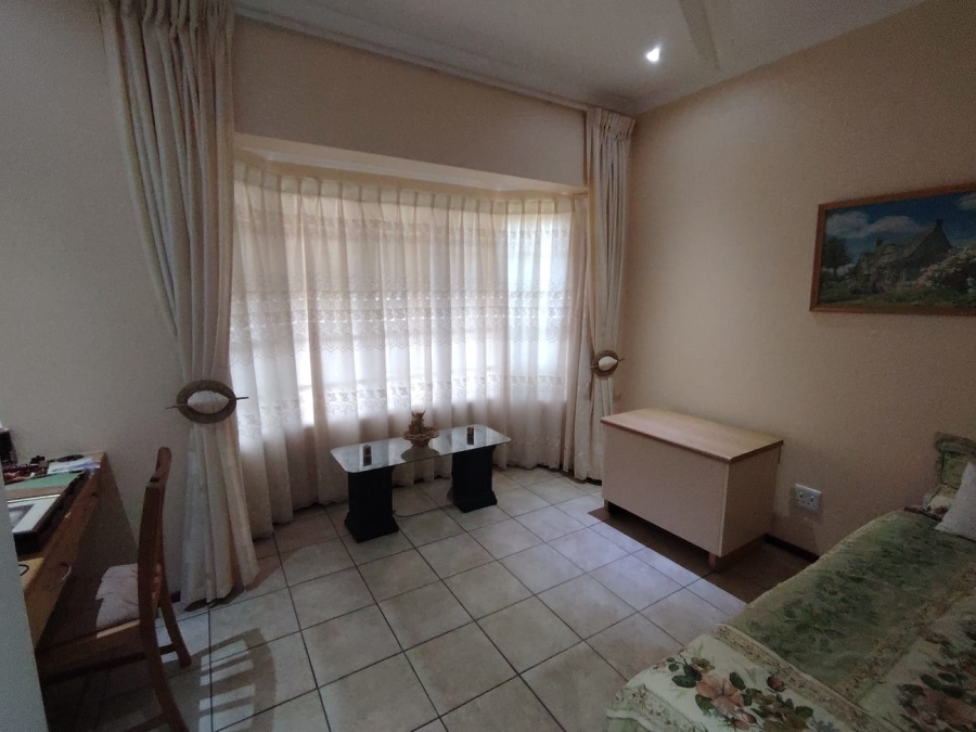 3 Bedroom Property for Sale in Umtentweni KwaZulu-Natal