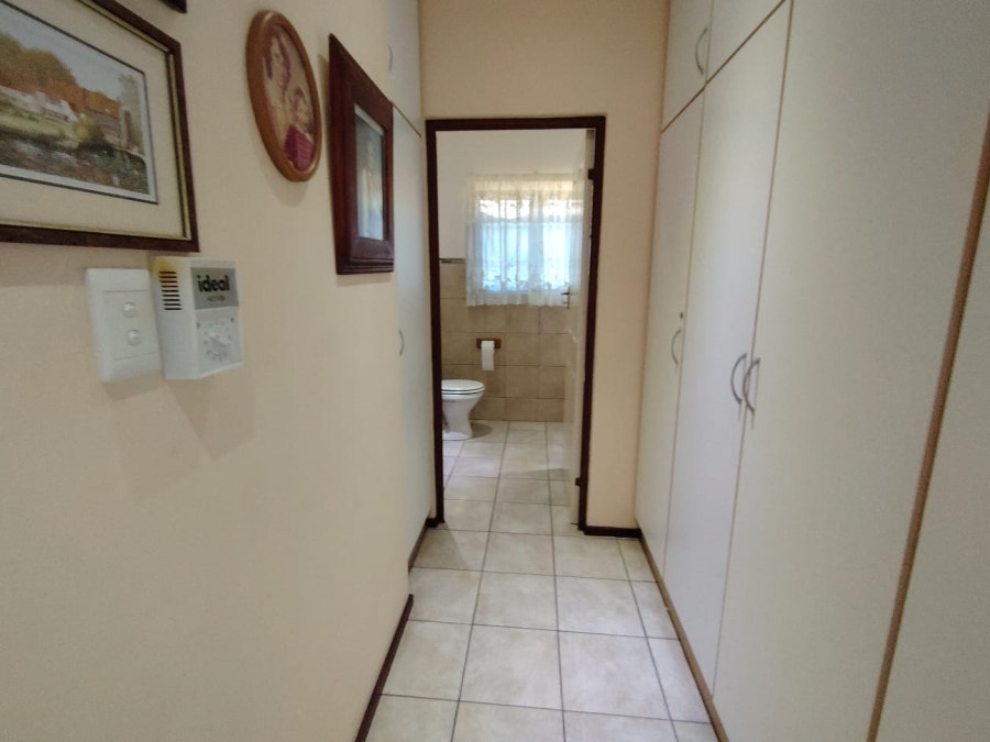 3 Bedroom Property for Sale in Umtentweni KwaZulu-Natal