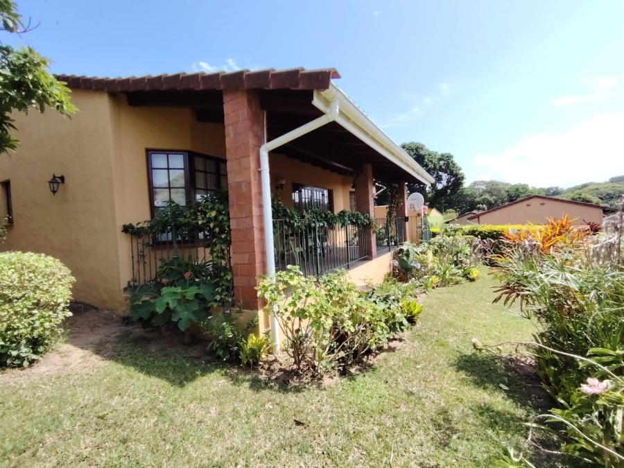 3 Bedroom Property for Sale in Umtentweni KwaZulu-Natal