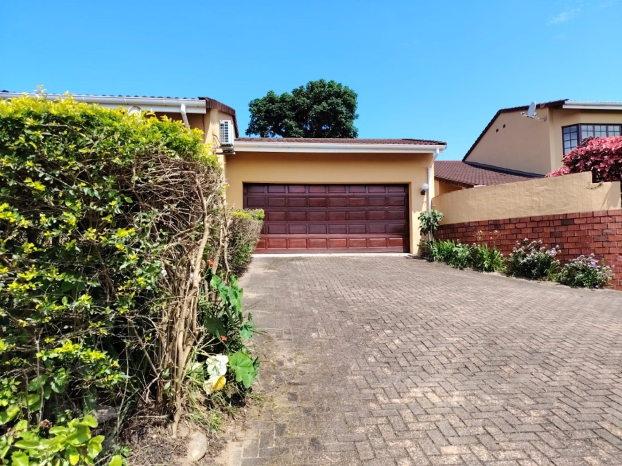 3 Bedroom Property for Sale in Umtentweni KwaZulu-Natal