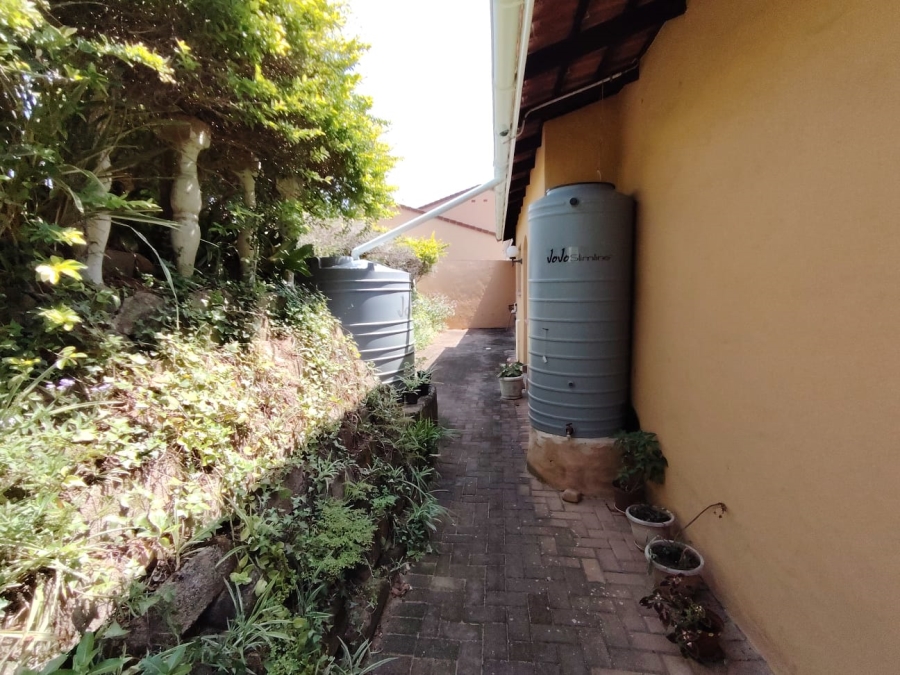 3 Bedroom Property for Sale in Umtentweni KwaZulu-Natal