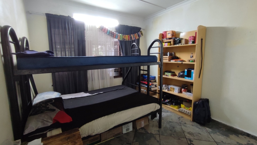 4 Bedroom Property for Sale in Sea Park KwaZulu-Natal