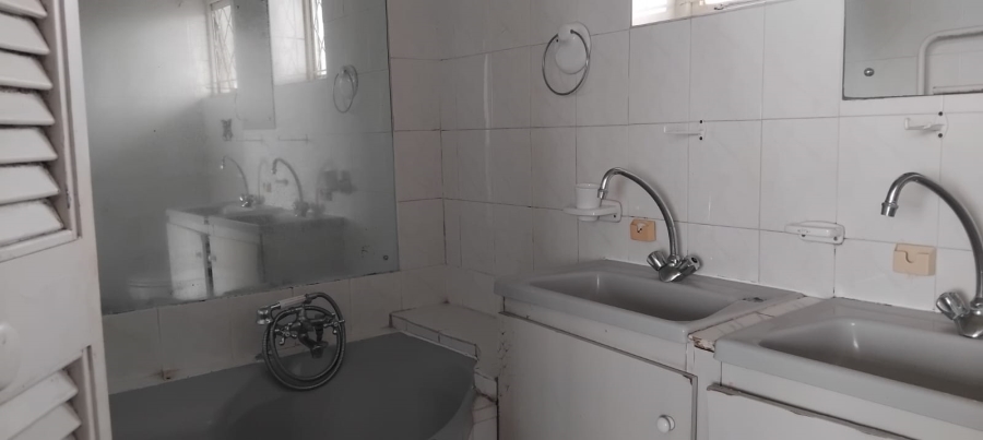 3 Bedroom Property for Sale in Essenwood KwaZulu-Natal