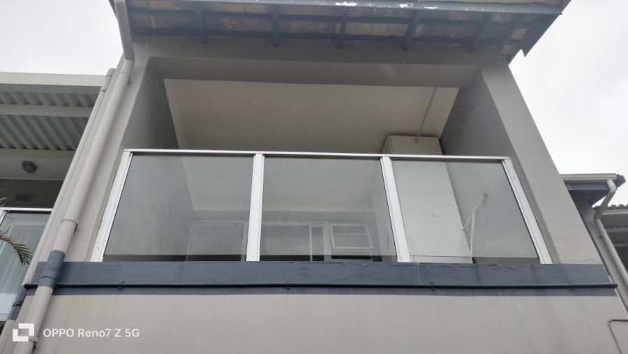 1 Bedroom Property for Sale in Uvongo KwaZulu-Natal