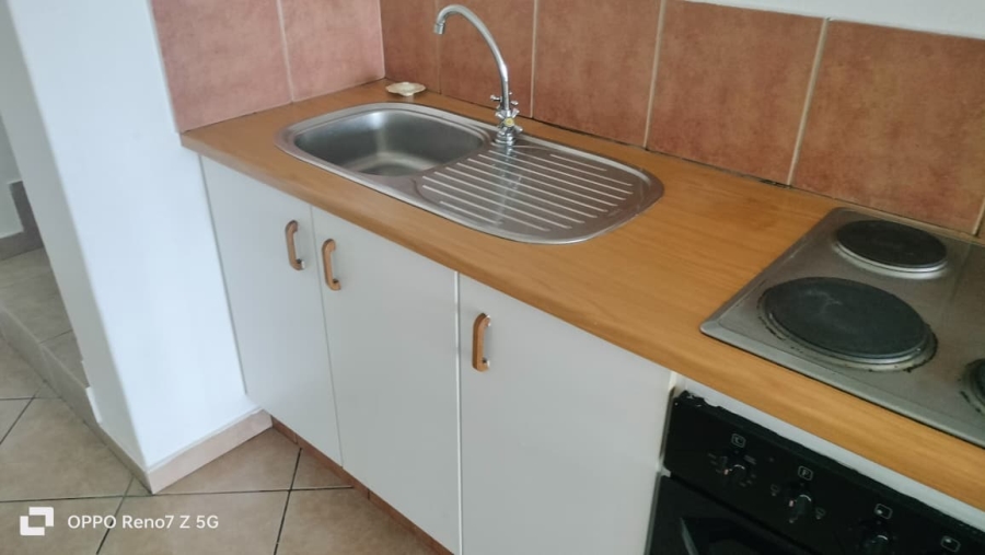 1 Bedroom Property for Sale in Uvongo KwaZulu-Natal