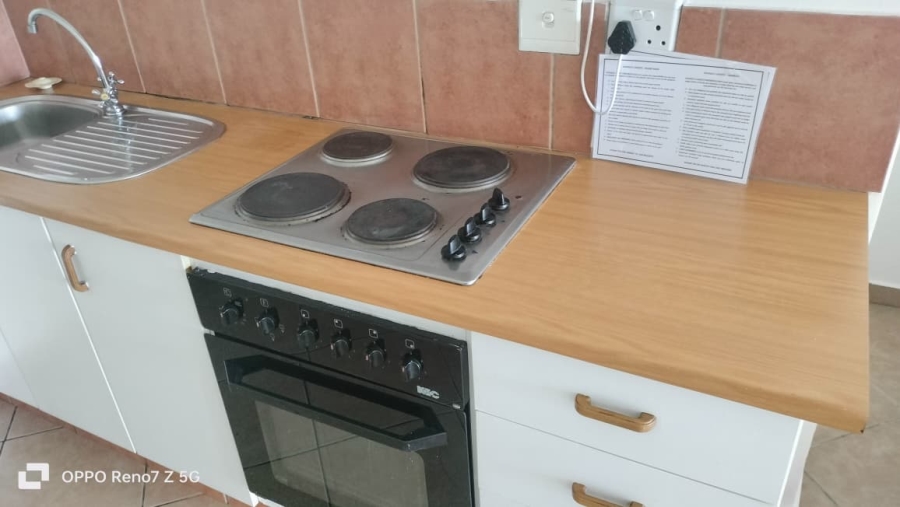 1 Bedroom Property for Sale in Uvongo KwaZulu-Natal