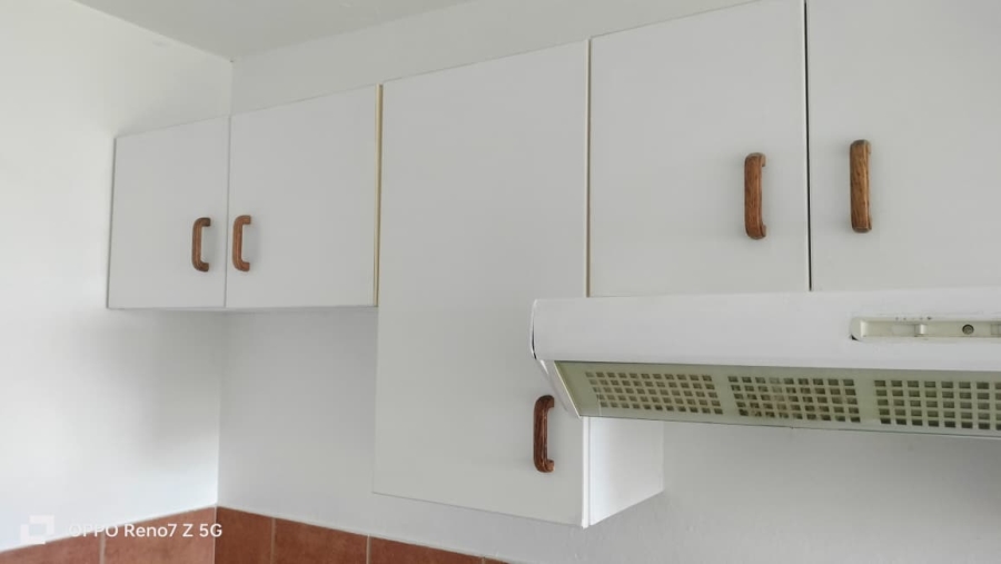 1 Bedroom Property for Sale in Uvongo KwaZulu-Natal