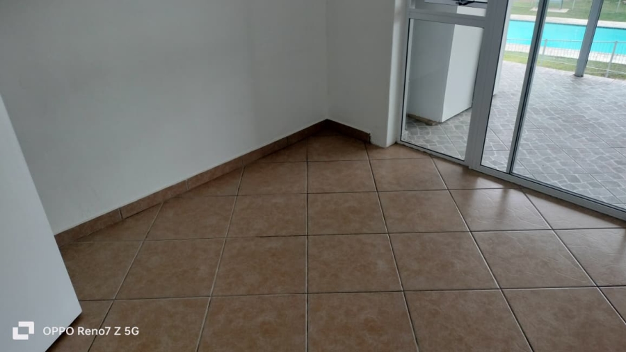 1 Bedroom Property for Sale in Uvongo KwaZulu-Natal