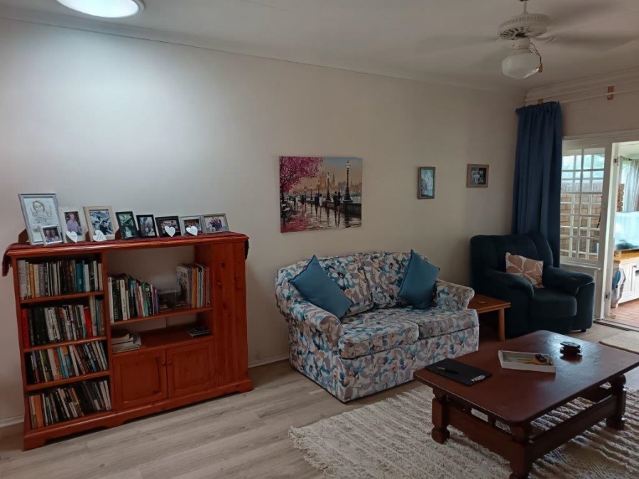 3 Bedroom Property for Sale in Umtentweni KwaZulu-Natal