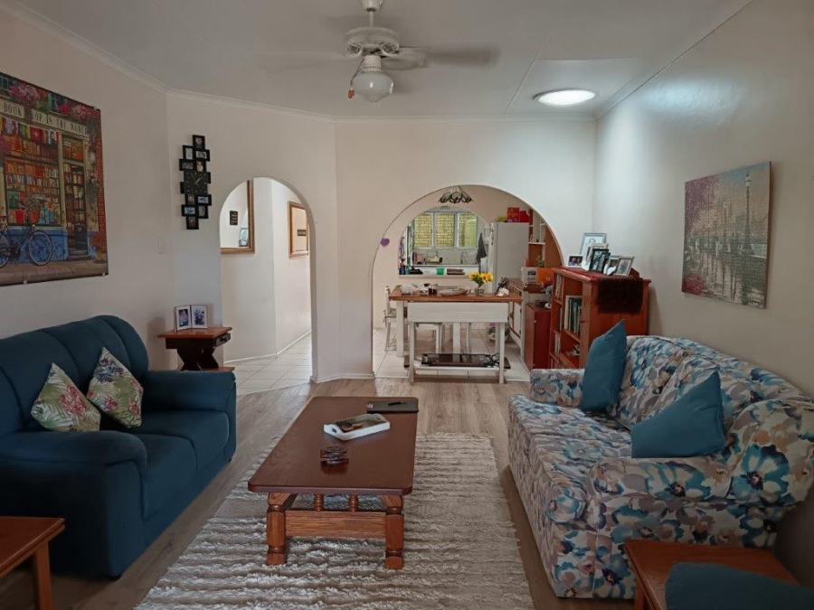 3 Bedroom Property for Sale in Umtentweni KwaZulu-Natal