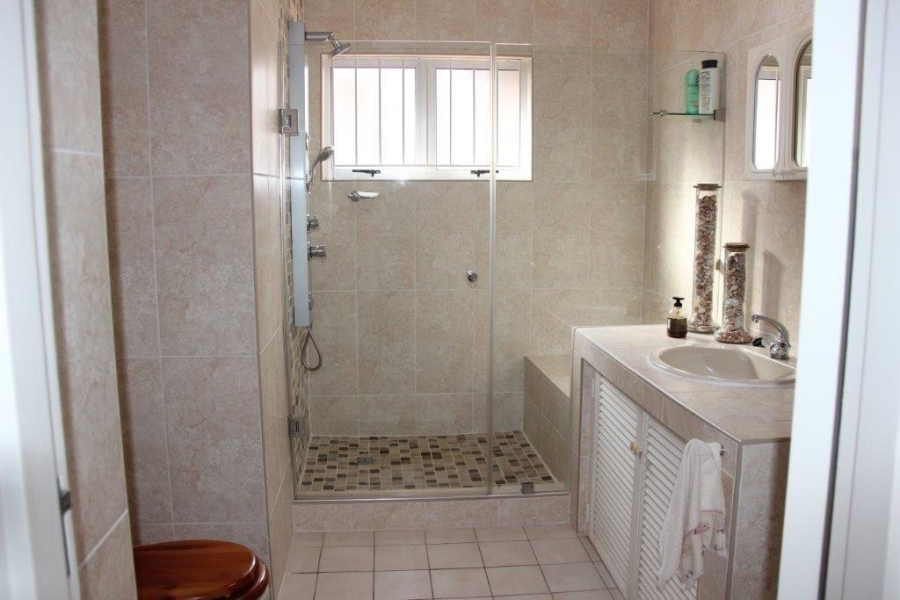 3 Bedroom Property for Sale in Umtentweni KwaZulu-Natal