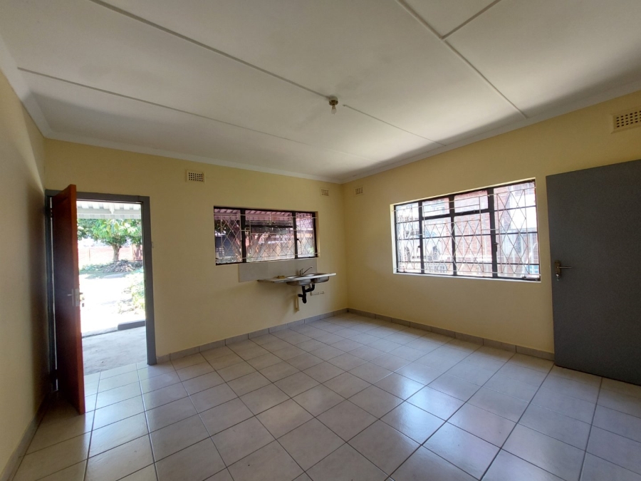 To Let commercial Property for Rent in Stanger KwaZulu-Natal