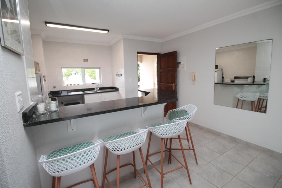 2 Bedroom Property for Sale in Uvongo Beach KwaZulu-Natal