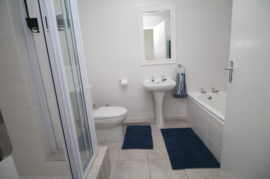 2 Bedroom Property for Sale in Uvongo Beach KwaZulu-Natal