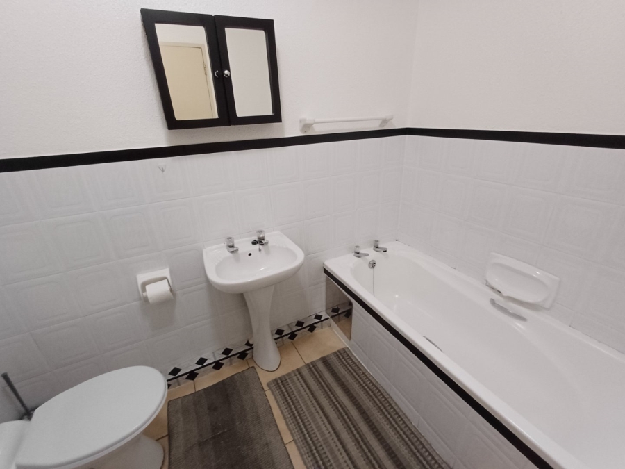 2 Bedroom Property for Sale in Uvongo Beach KwaZulu-Natal