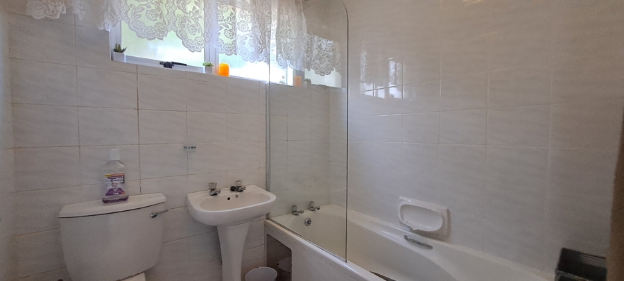 2 Bedroom Property for Sale in Beacon Rocks KwaZulu-Natal