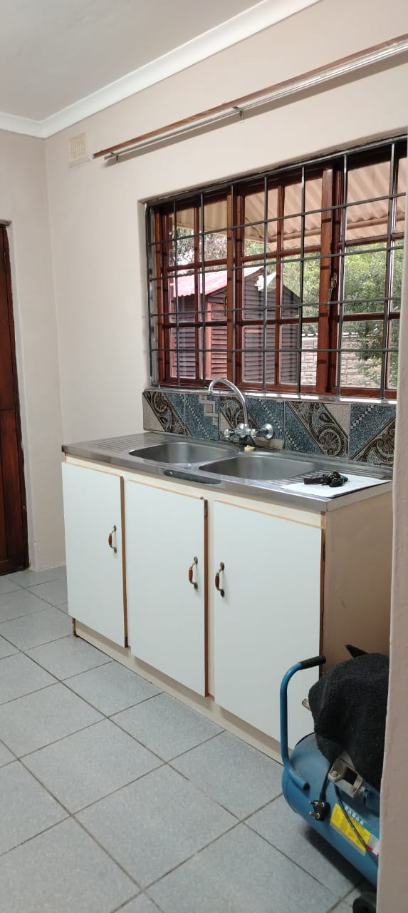 To Let 1 Bedroom Property for Rent in Camperdown KwaZulu-Natal