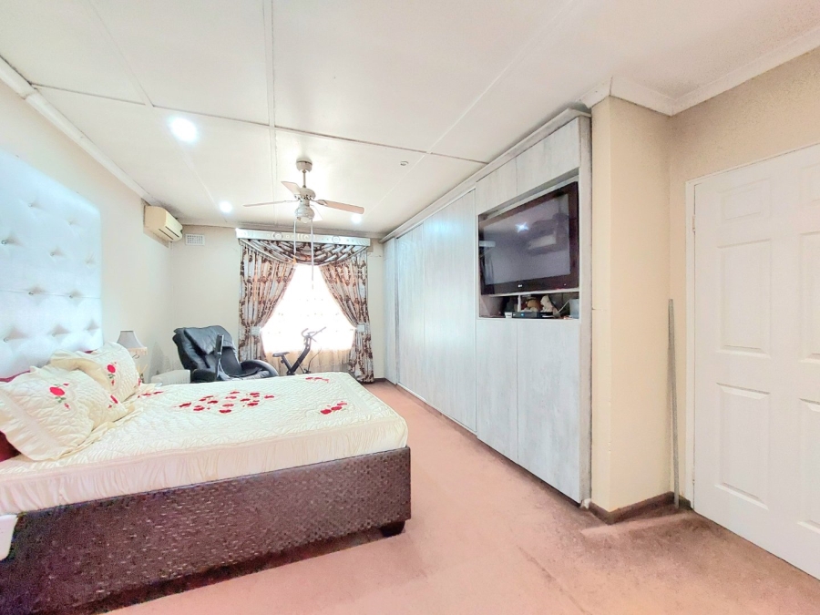 3 Bedroom Property for Sale in Parkside KwaZulu-Natal