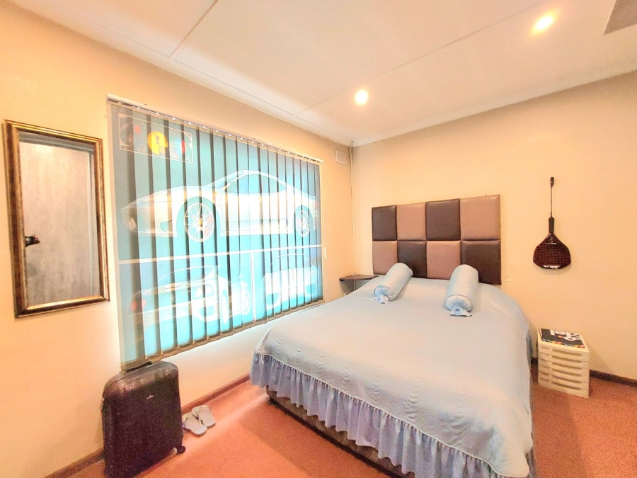 3 Bedroom Property for Sale in Parkside KwaZulu-Natal