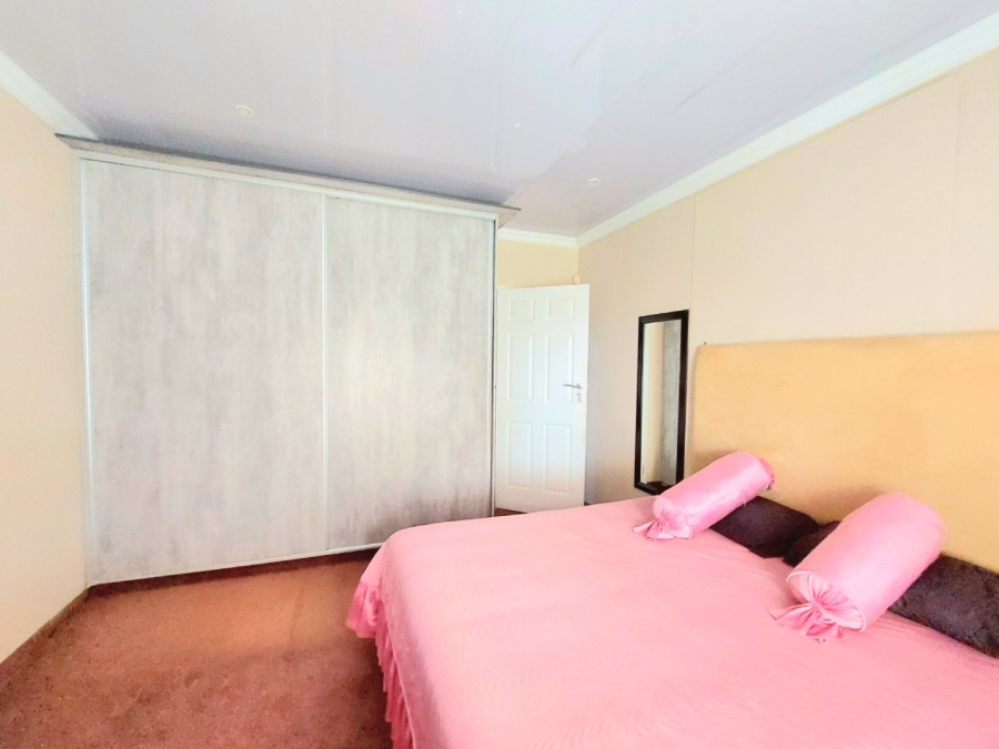 3 Bedroom Property for Sale in Parkside KwaZulu-Natal