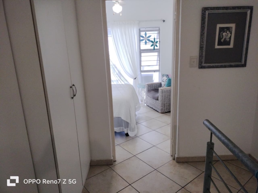 1 Bedroom Property for Sale in Uvongo KwaZulu-Natal