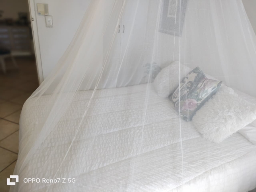 1 Bedroom Property for Sale in Uvongo KwaZulu-Natal