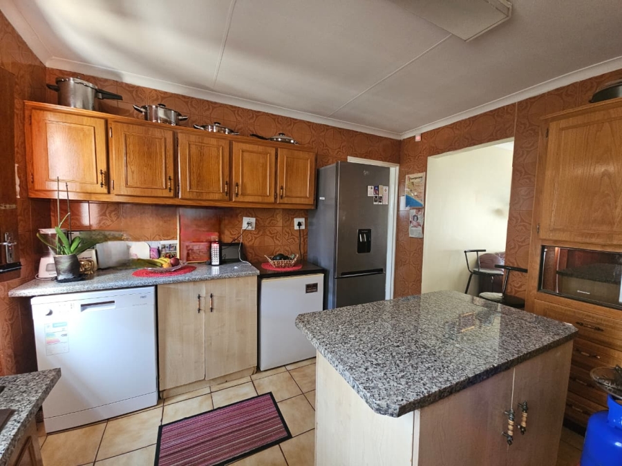 3 Bedroom Property for Sale in Sunset View KwaZulu-Natal