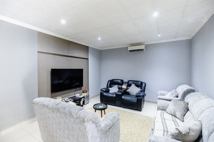 2 Bedroom Property for Sale in Sea Park KwaZulu-Natal