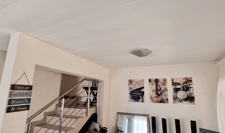 3 Bedroom Property for Sale in Uvongo Beach KwaZulu-Natal