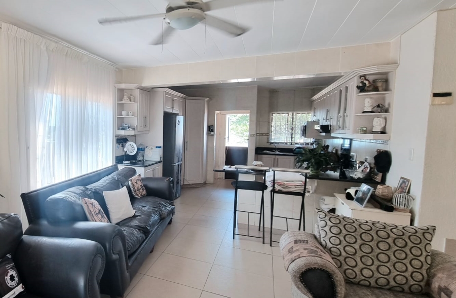 3 Bedroom Property for Sale in Uvongo Beach KwaZulu-Natal
