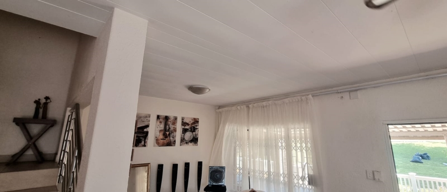 3 Bedroom Property for Sale in Uvongo Beach KwaZulu-Natal