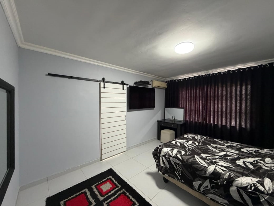 To Let 5 Bedroom Property for Rent in Sherwood KwaZulu-Natal