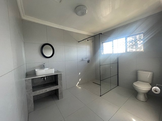To Let 5 Bedroom Property for Rent in Sherwood KwaZulu-Natal