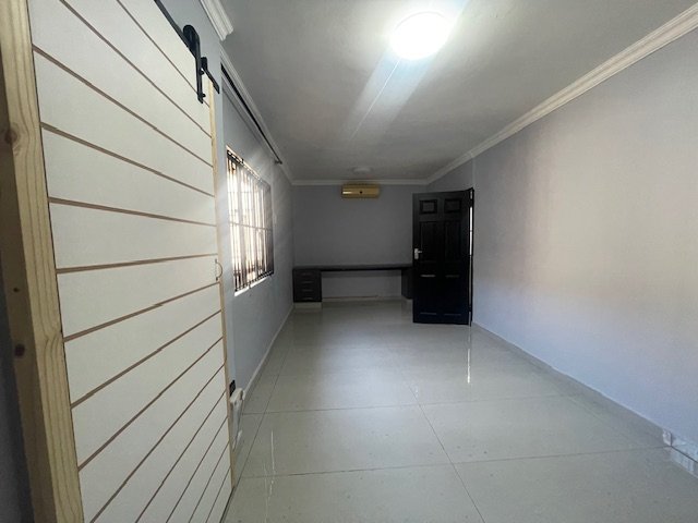 To Let 5 Bedroom Property for Rent in Sherwood KwaZulu-Natal