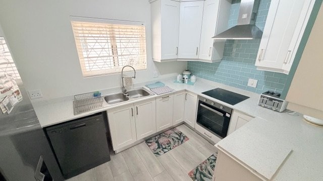 3 Bedroom Property for Sale in Uvongo KwaZulu-Natal