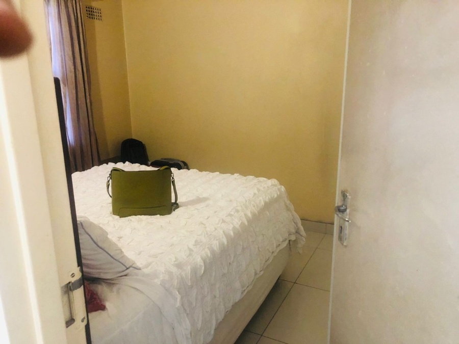 To Let 2 Bedroom Property for Rent in Umkumbaan KwaZulu-Natal