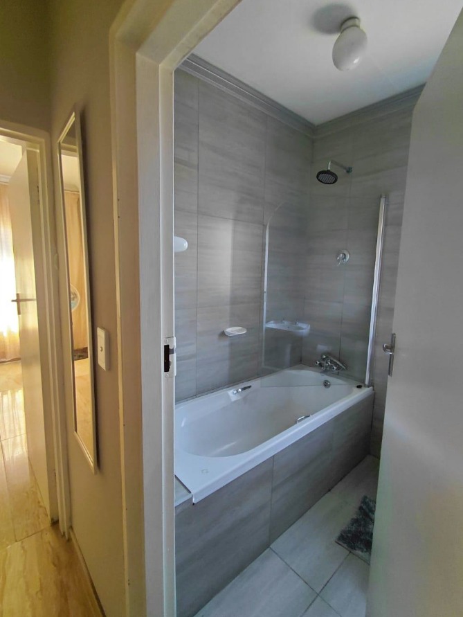 2 Bedroom Property for Sale in Pioneer Park KwaZulu-Natal